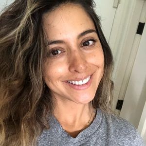 Meet your Posher, Yadira